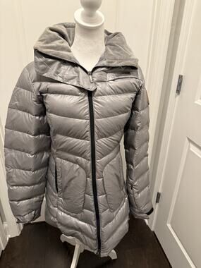 Wedge Women’s 2XS Silver Puffer Ski Jacket Faux Fur Hood Winter Coat XXS
